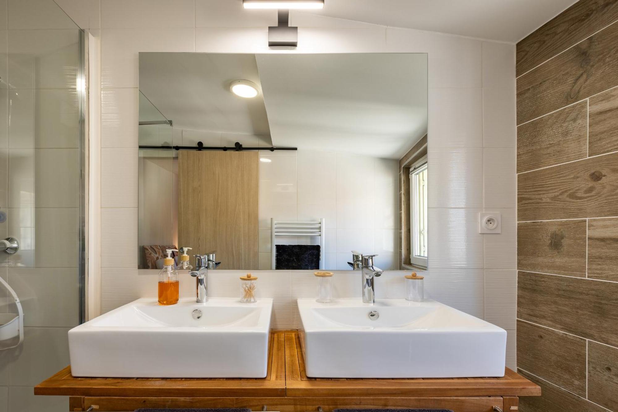 Apartment T3 Aqui Es Besiers - Centre-historique - Cathedrale & Halles - Clim - Wifi - Free Parking Sur Demande Beziers
